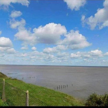 Villa Sea View 3-Bed Heated Pool Eat Bar Kids Park Lowestoft Bagian luar foto
