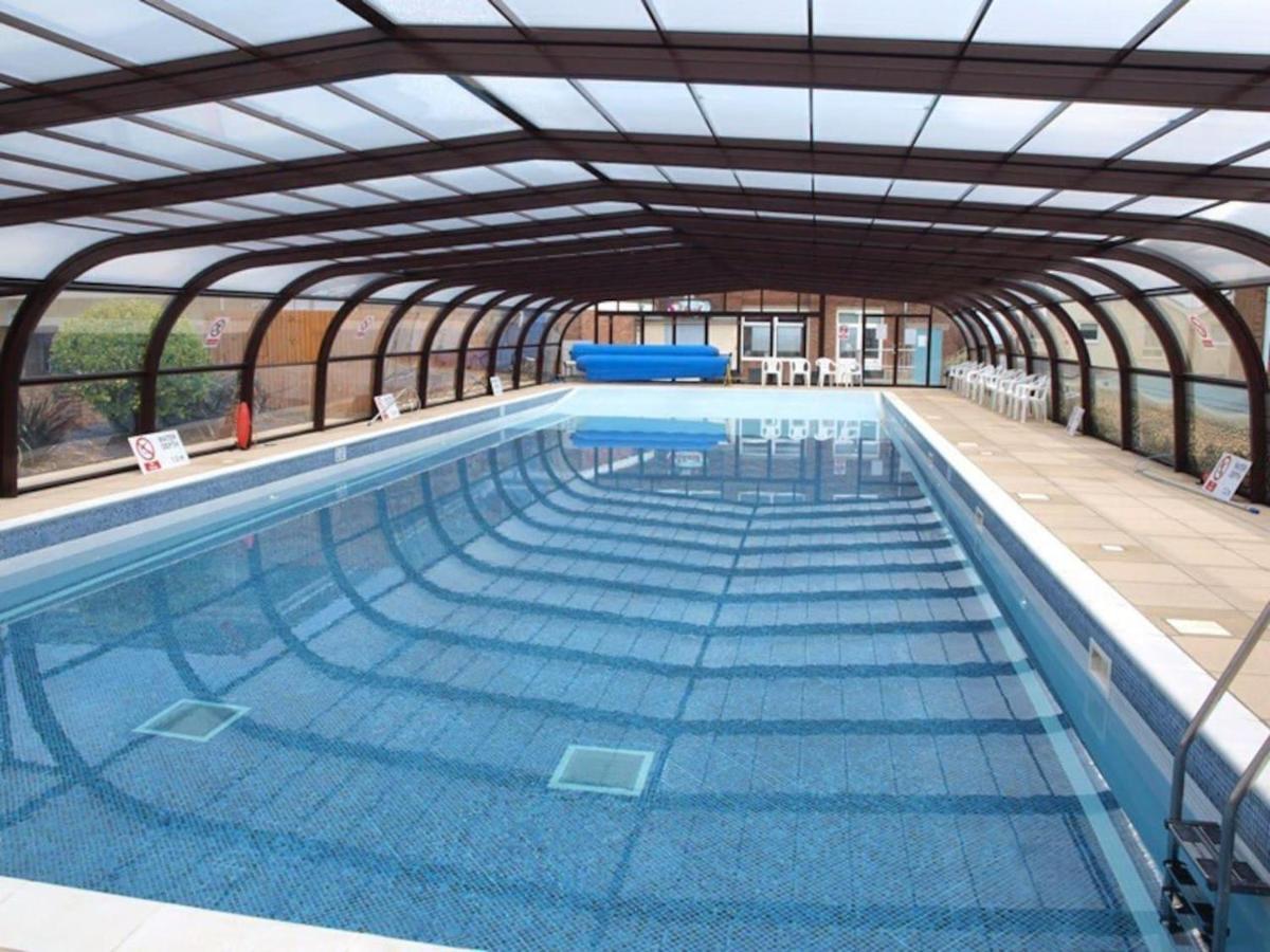 Villa Sea View 3-Bed Heated Pool Eat Bar Kids Park Lowestoft Bagian luar foto