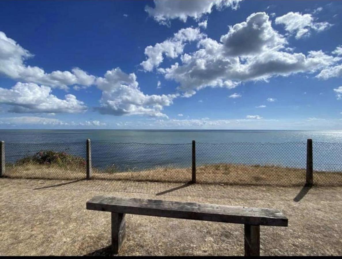 Villa Sea View 3-Bed Heated Pool Eat Bar Kids Park Lowestoft Bagian luar foto