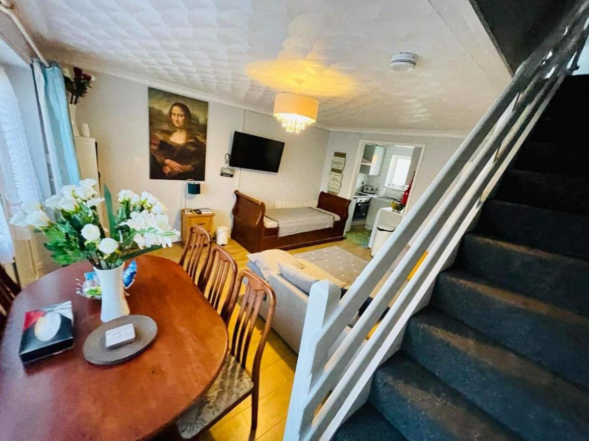 Villa Sea View 3-Bed Heated Pool Eat Bar Kids Park Lowestoft Bagian luar foto