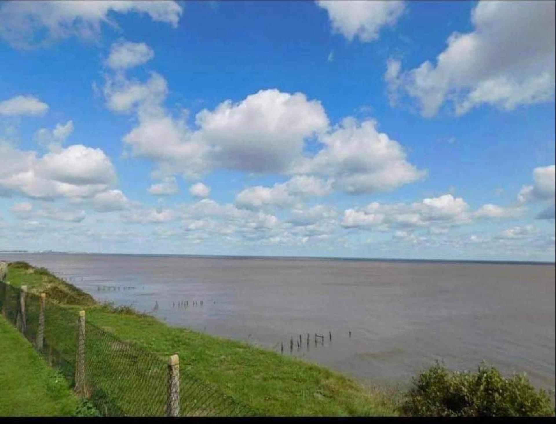 Villa Sea View 3-Bed Heated Pool Eat Bar Kids Park Lowestoft Bagian luar foto