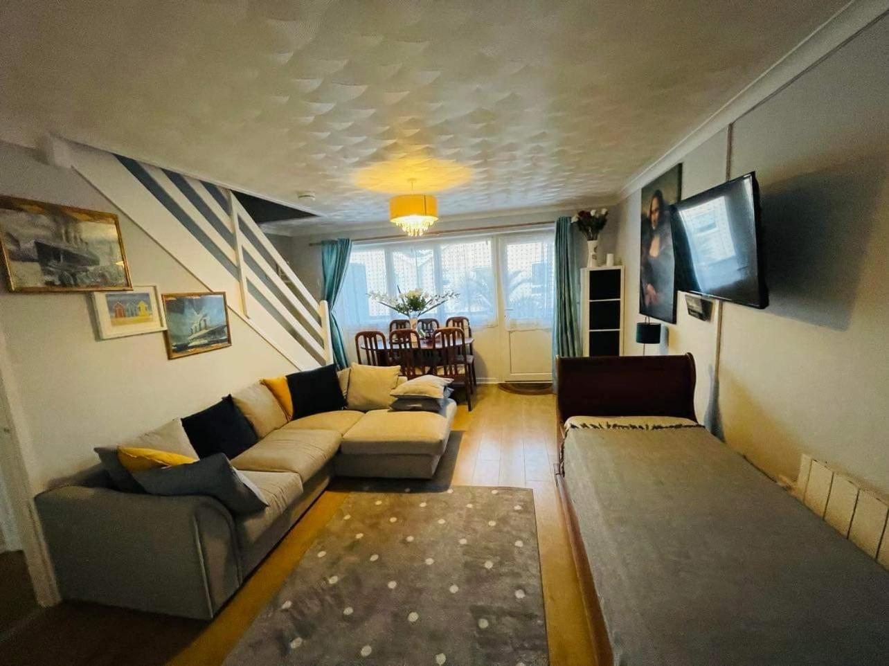Villa Sea View 3-Bed Heated Pool Eat Bar Kids Park Lowestoft Bagian luar foto